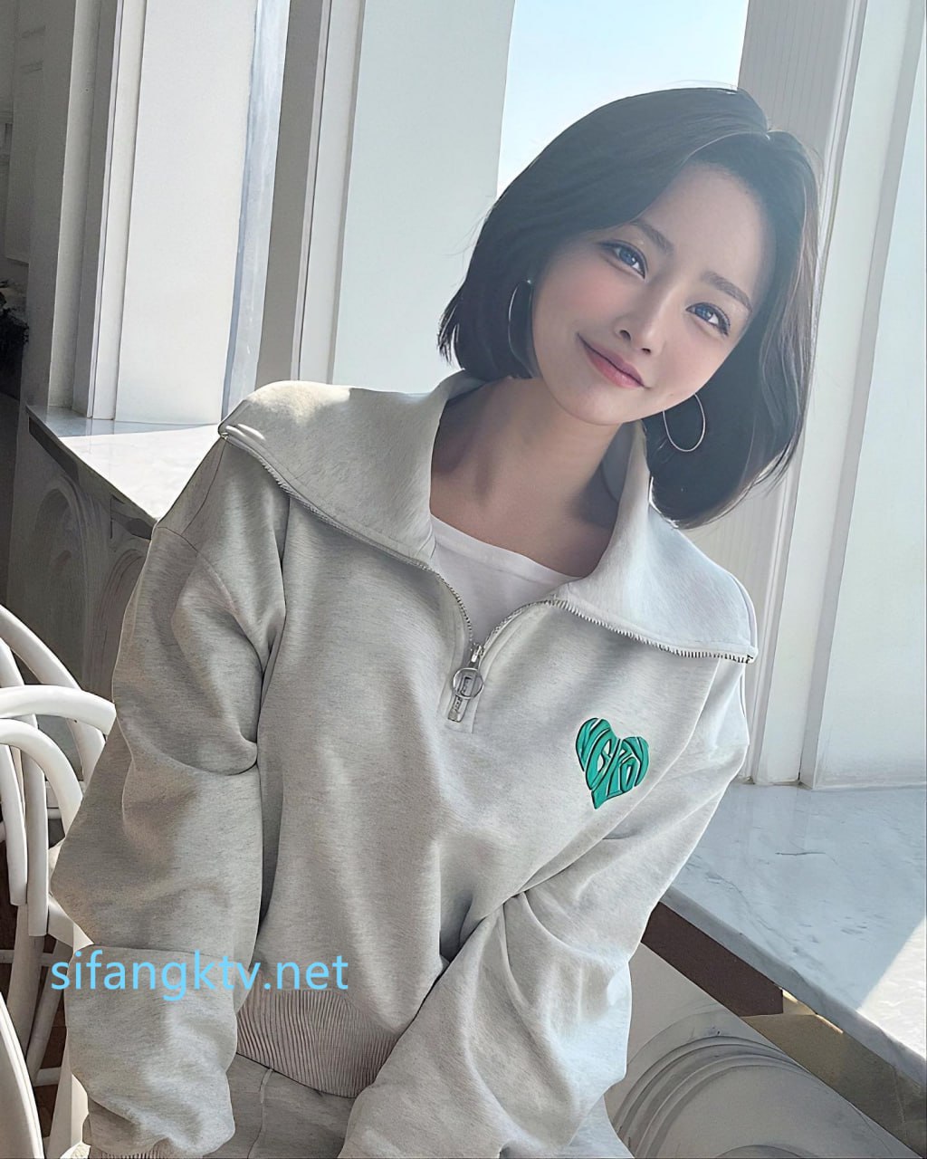 探花系列-极品小萝莉_洗干净了随便亲,小仙女舌吻口交啪啪